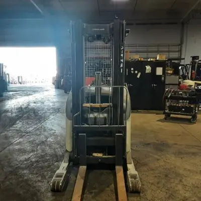 USED 2019 CROWN RR5725-45