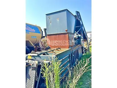 USED 1995 INTERNATIONAL 1295-44 CLOSED DOOR HORIZONTAL WITH CONVEYOR