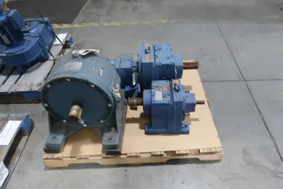 3 PALLETS OF ASSORTED GEAR REDUCERS