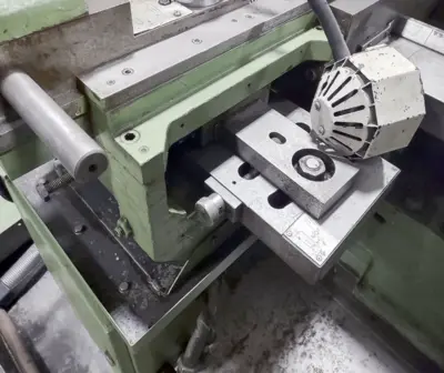 1980 BROADBENT 33100 Oil Field & Hollow Spindle Lathes | Machine Tool Emporium (11)