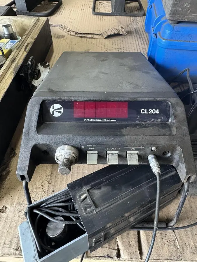 USED KRAUTKRAMER BRANSON CL204 ULTRASONIC THICKNESS GAUGE