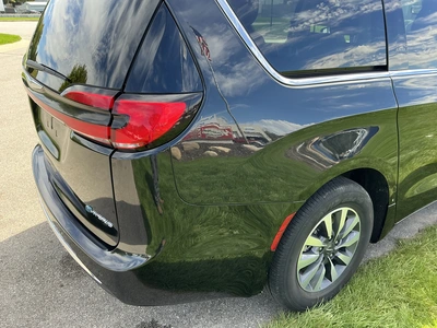 Used 2024 CHRYSLER PACIFICA HYBRID Vans Michigan US | Miedema Asset Management Group #1461350