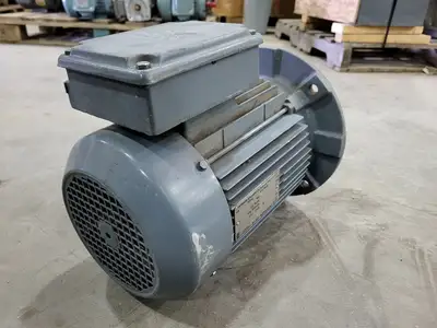 USED SEW-EURODRIVE IEC DFT100LS4