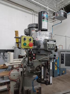 Used BRIDGEPORT EZ TRAK 2-AXIS CNC Vertical Mills Minnesota US | Machinesused.com #1451859