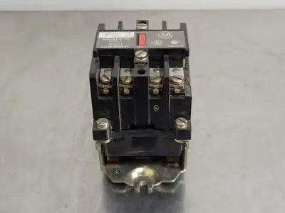 USED ALLEN-BRADLEY 700-N400A1