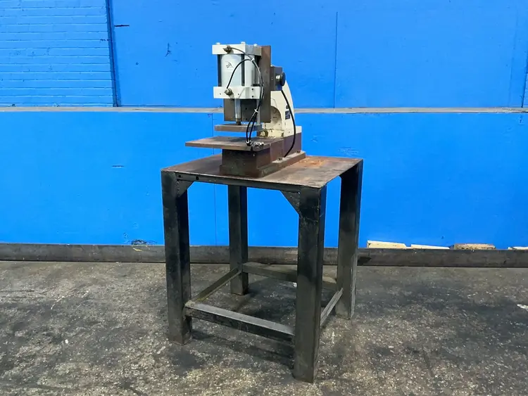 Used DIACRO HOUDAILLE 2 Single Station Punches Ohio US | HGR 24 #1335291
