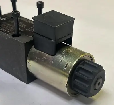 Used DENISON A4D0132080302B1G0Q Solenoid Valves Ohio US | Surplus Asset Holdings #1338414