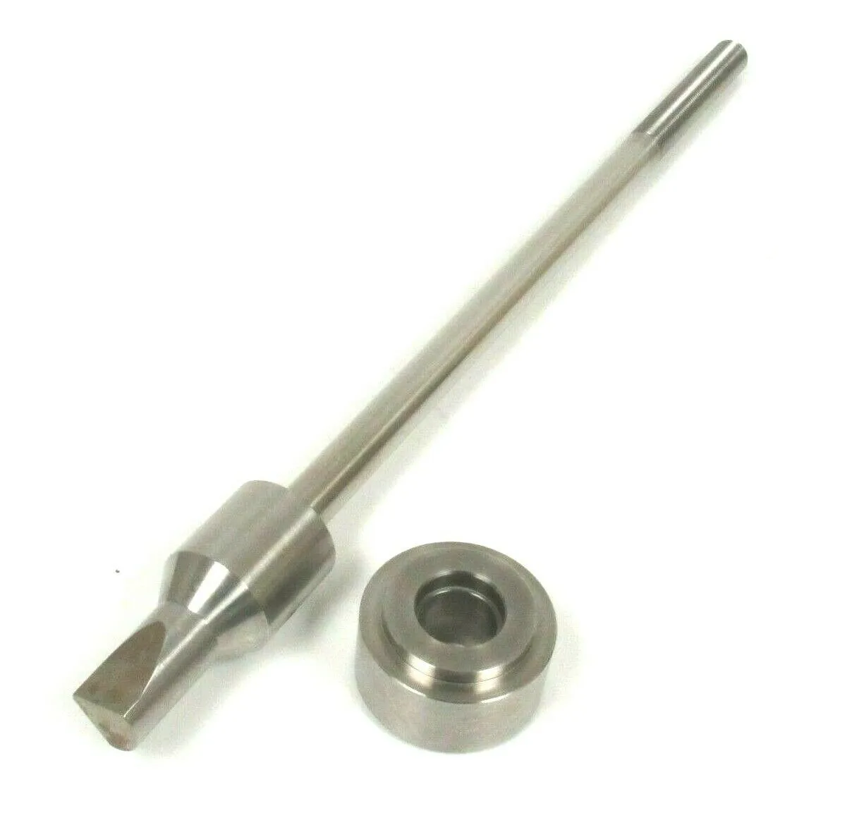 NEW EMERSON 18A2658X022 1U294135162 R2R5 PLUG STEM WITH SEAT RING