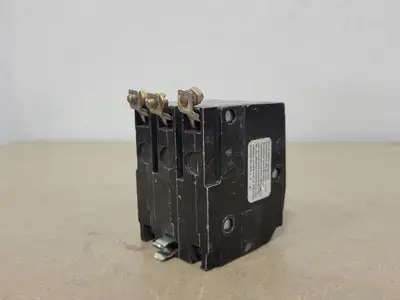 USED SQUARE D QOB330