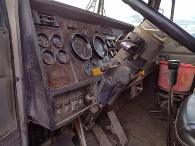 USED 1995 KENWORTH T800