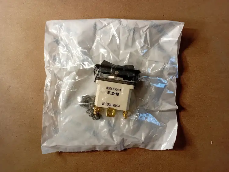 New | in-Stock KOMATSU PB8639 Relays & Switches British Columbia CA | Lenmark #270860