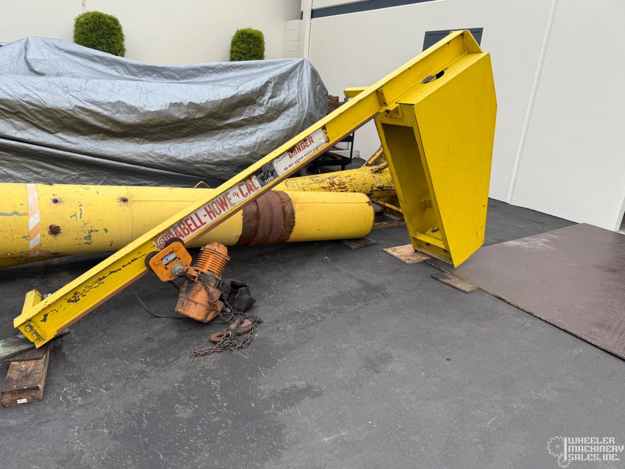 Abell Howe 1/2 Ton Jib Crane and Hoist #7704 #2