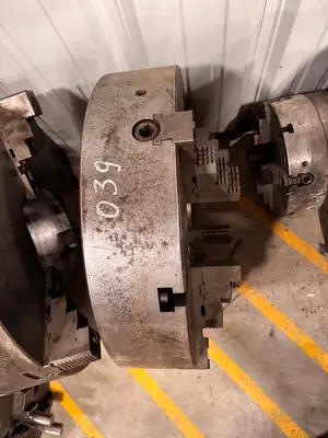 4 Jaw Chuck - 25"