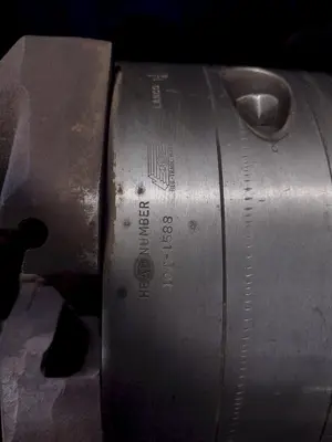 1.25" TWO HEAD ASHLAND/SWIFT MODEL #100 PIPE THREADER WITH  LANDIS LANCO 10T HEADS: STOCK #18212