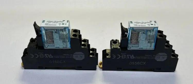 Used ALLEN-BRADLEY 700-HN122 Miscellaneous Equipment (Electrical & Power) | Surplus Asset Holdings #1200575