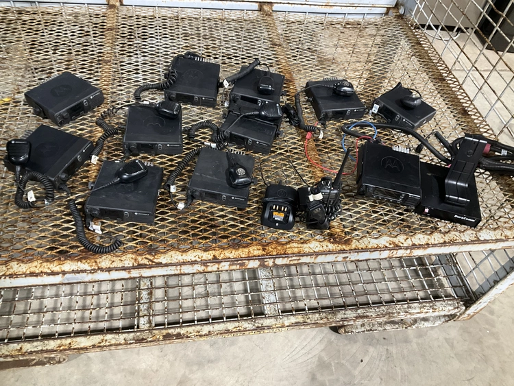 Used MOTOROLA AAM27QNC9LA1AN Radio Communication Testers Michigan US | Miedema Asset Management Group #1579675