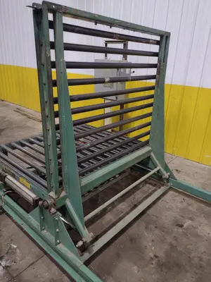 60" x 48" ROACH PNEUMATIC LIFT & TILT UPENDER / TABLE WITH ROLLER CONVEYOR : YOBRO #24710