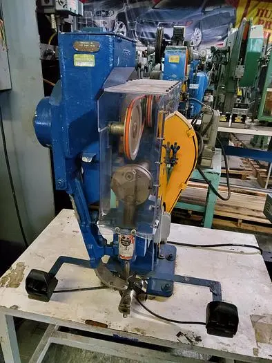 Used SIMPSON EYELETTING MACHINE Eyelet & Transfer Presses CA | B & B RIVET MACHINE #746505