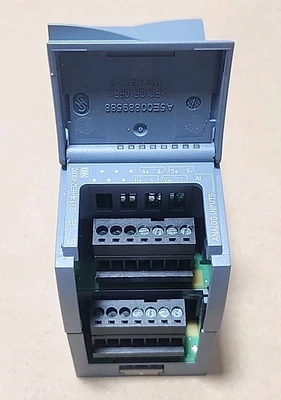 NEW Siemens 6ES7 231-4HF32-0XB0