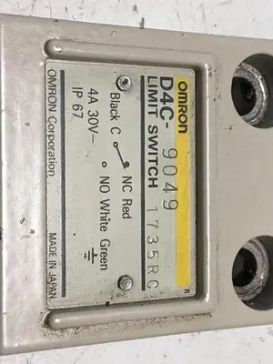 USED OMRON D4C-9049