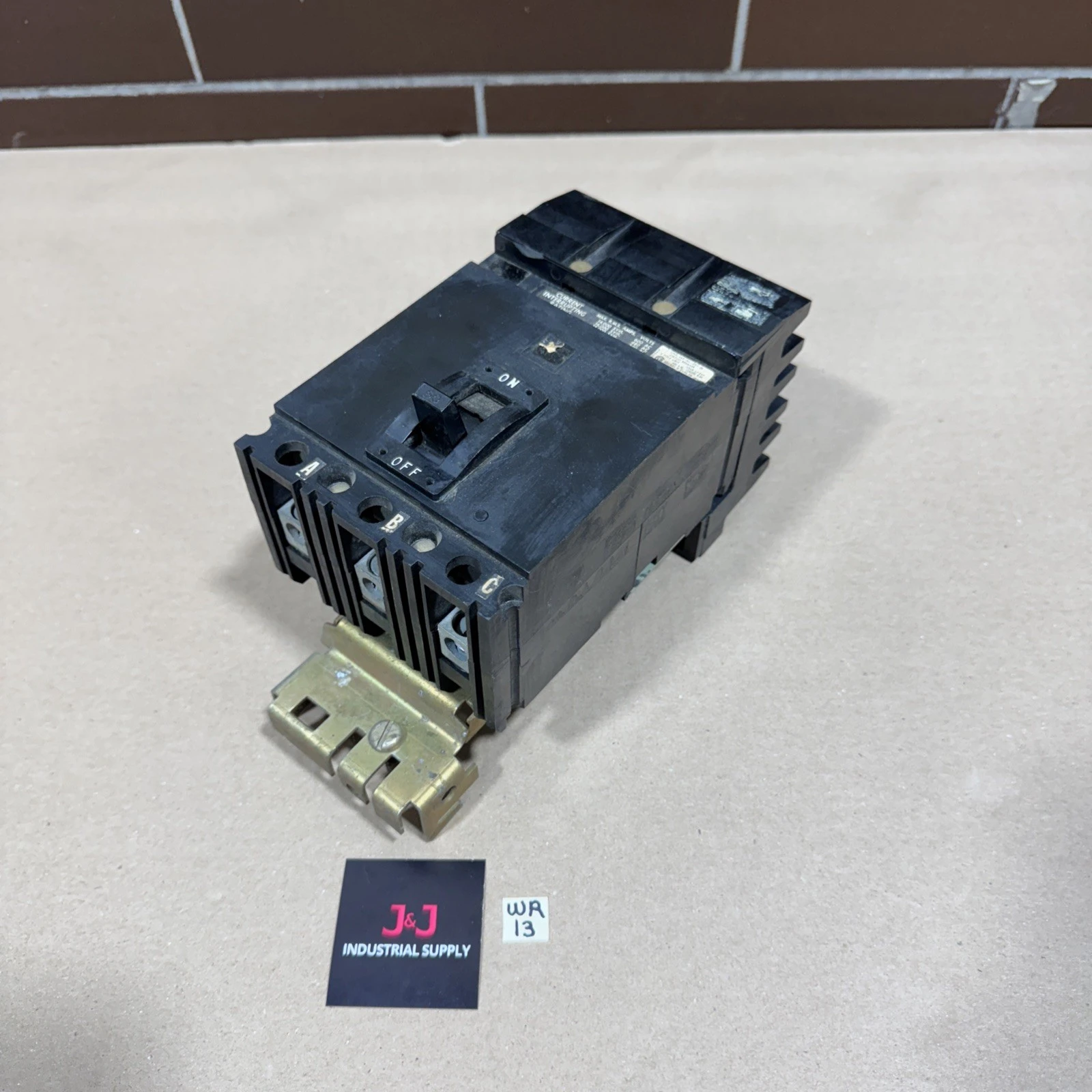 USED Square D LJ-217