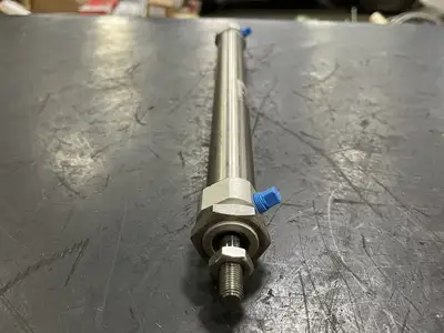 USED SMC CM2B25-250A
