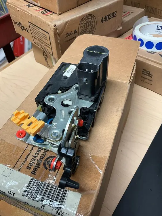 New | in-Stock GM _UNKNOWN_ Engine Parts & Accessories California US | Compression Source #482195