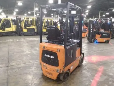 USED 2019 DOOSAN BC15S-5