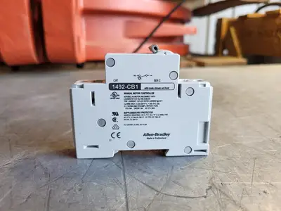 NEW ALLEN-BRADLEY 1492-CB1G100