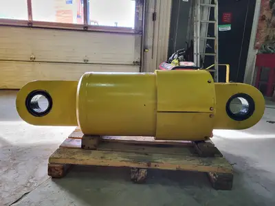 NEW KOMATSU EH9423