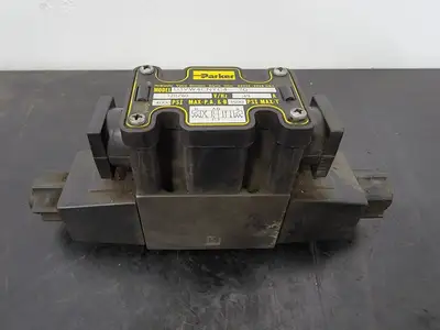 USED PARKER FILTRATION D1VW4CNYC4 70