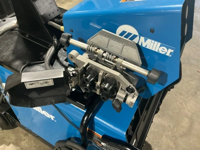 2015 MILLER PIPE WORX 400 Mig Welders | Direct Industrial (5)
