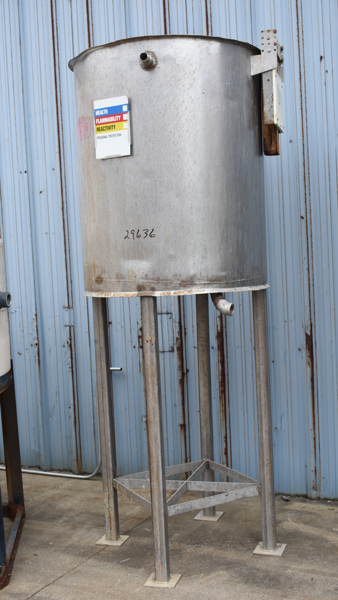 193 GALLON (APPROX) VERTICAL STAINLESS STEEL STORAGE TANK w/FABRICATED STAND - 36” TANK DIAMETER - 44” TANK HEIGHT