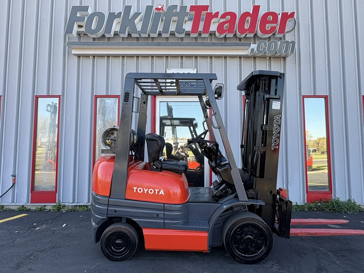 Used 2003 TOYOTA 42-6FGCU20 Misc Forklifts Wisconsin US | Forklifttrader.com #1553113