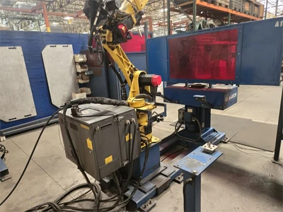 Used FANUC ARC MATE 100I Robotic Welding Cells California US | MachineryMax #1419713