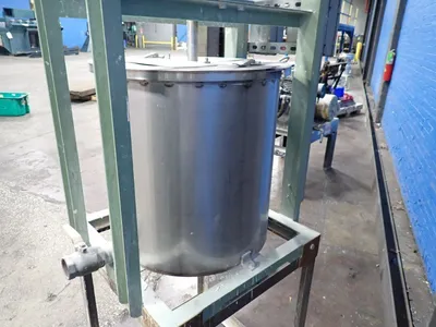 25" X 25" Mixer