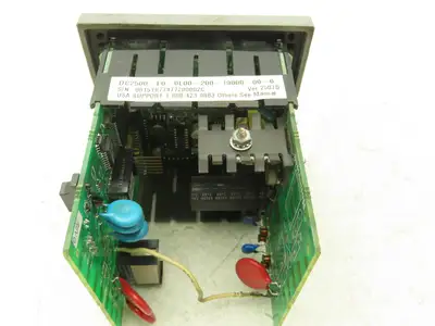Honeywell UDC2500 Digital Temperature Controller DC2500-E0-0L00-200-10000-00-0