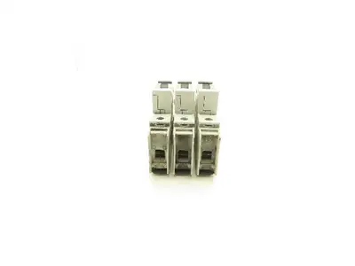 Cutler Hammer WMTC1010 1-Pole 10A Circuit Breaker Lot of 3