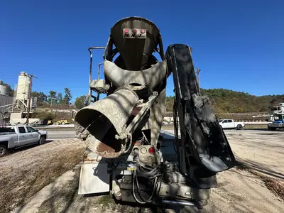 Used 2000 MACK DM690S CONVEYOR Concrete Mixer Trucks Pennsylvania US | Proxy Equipment #1379125