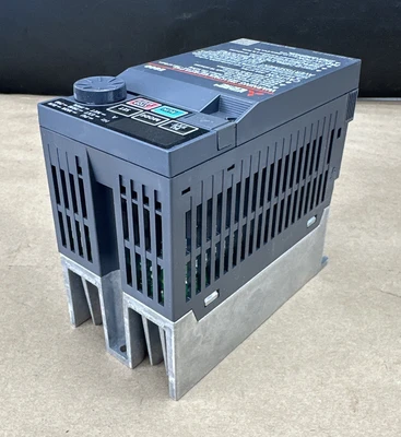 NEW Mitsubishi Electric FR-E820-0030-5-6