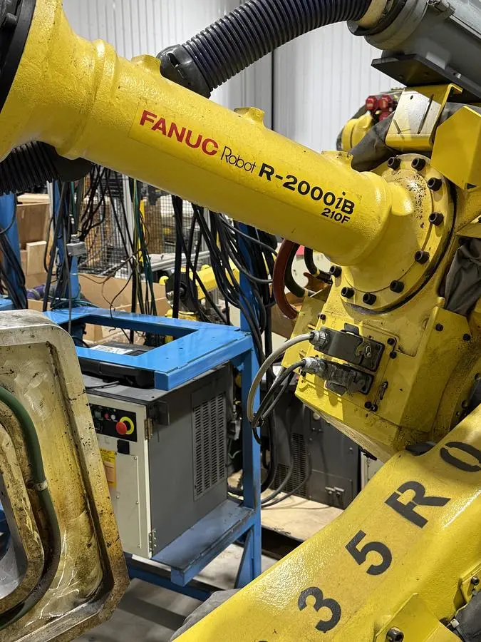 Used 2013 FANUC FANUC R2000IB/210F Robots Michigan US | RAB Industries, Inc. #755821