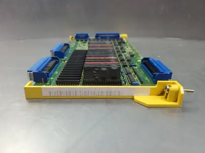 USED FANUC A16B-1212-0221/02A I/O C6 Control Board