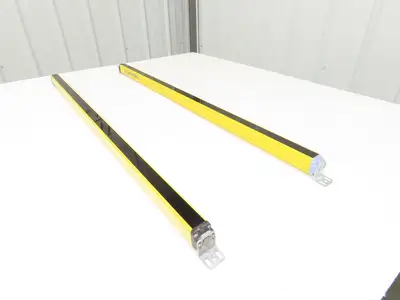 Schmersal SLC440COM-ER-0890-14 Safety Light Curtain Transmitter & Receiver Set
