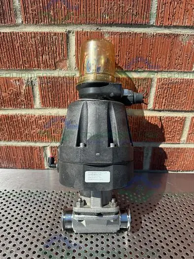 Used ITT PURE-FLO A217 DIAPHRAGM VALVES 90PSI W/ 1 1/2" SANITARY FITTING Valves/Fittings California US | Equipment Lab #485690