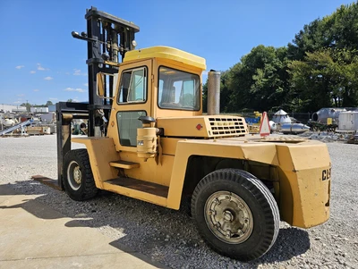 Used _UNKNOWN_ _UNKNOWN_ Internal Combustion Forklifts: Pneumatic Tire West Virginia US | Cooper Industries #1409588