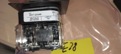 USED Allen-Bradley Allen-Bradley 800T-QA24B Blue Illuminated Push Button
