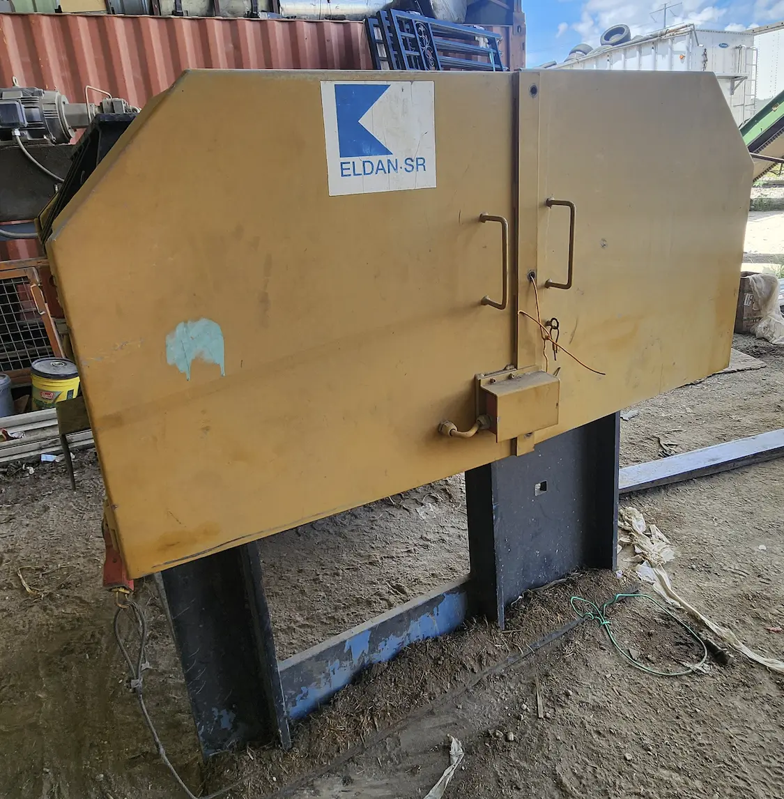 USED 1996 ELDAN INC FG952