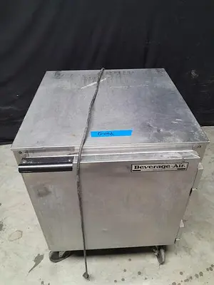 USED BEVERAGE AIR UNDERCOUNTER COOLER