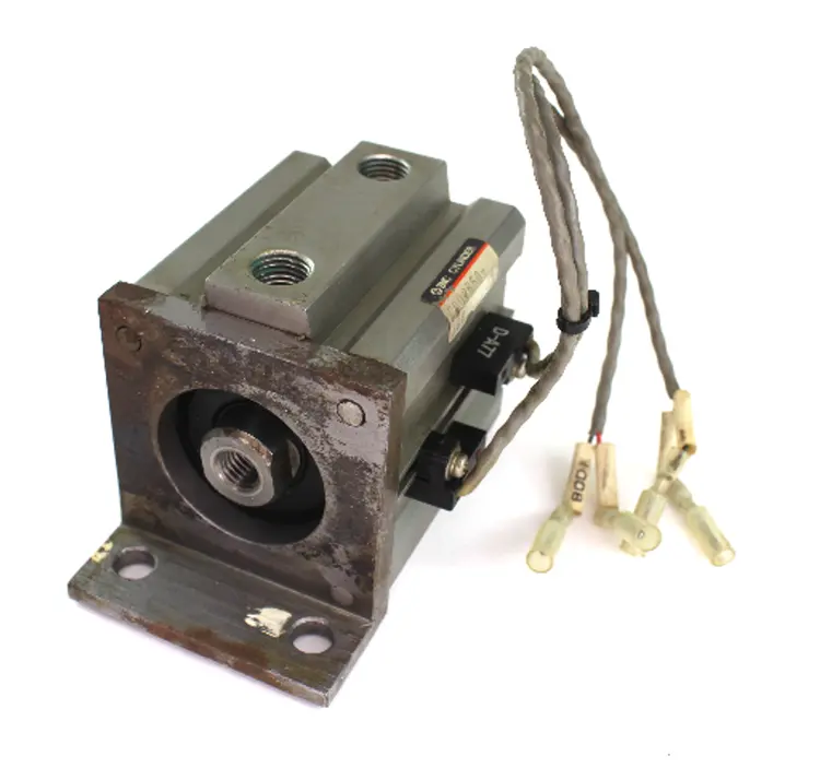 Used SMC CDQ2B50-30D-A77 Parts (Hydraulics and Pneumatics) Kentucky US | Industrial Parts R Us Inc. #358309