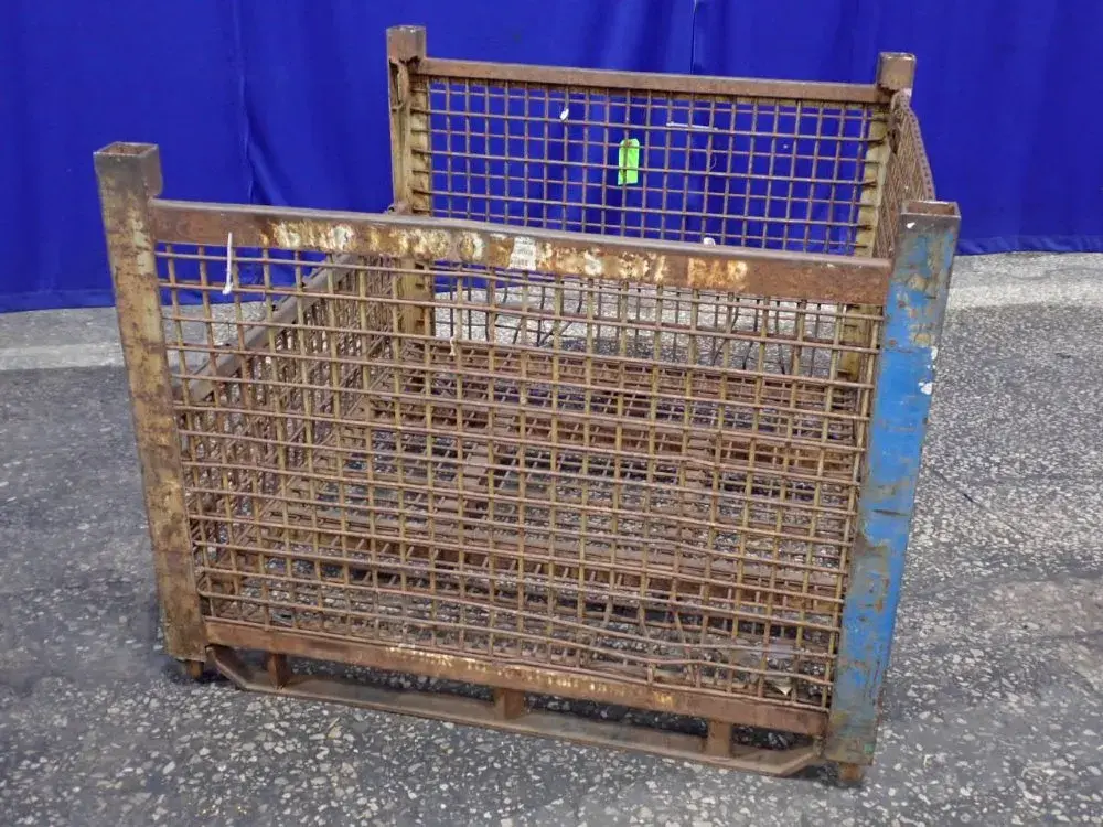 Ford 50 1/2" X 45 1/2" X 29" Wire Basket